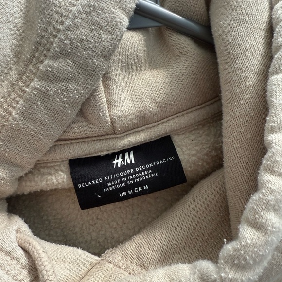 H&M Sweater - Picture 2 of 2